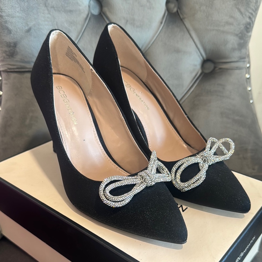 BCBGMaxAzria Black Heels with Bow Detail